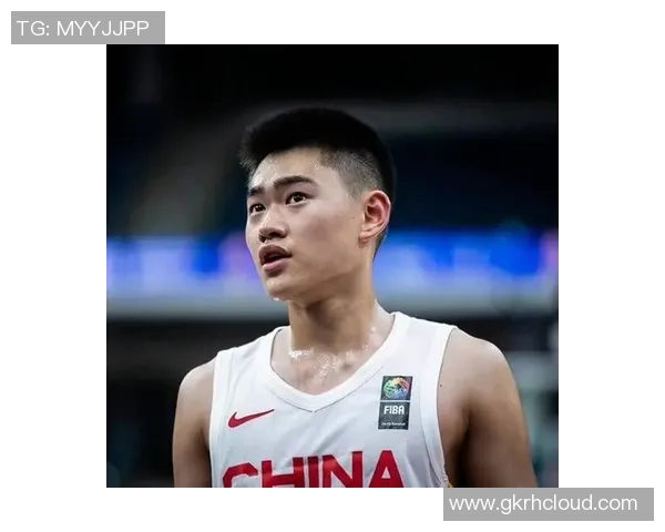 方硕的篮球之路：从青涩少年到CBA明星球员的成长历程与心路历程